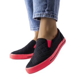 Zapatillas slip-on acolchadas negras de Balsamo negro