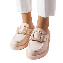 Chanclas beige con puntera integrada de Columbus