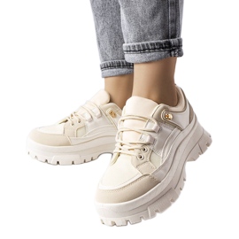 Zapatos bajos beige con protector de Via