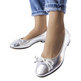 Bailarinas plateadas metalizadas con lazo de Anmoore plata
