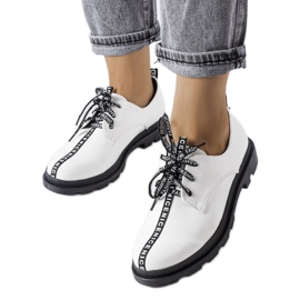 Zapatos brogue blancos con suela a contraste de Hanifan