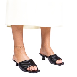 Sandalias negras de tacón bajo de Launay. negro