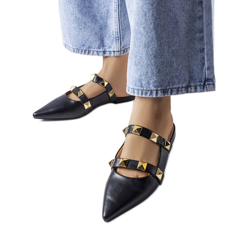 Sandalias negras con punta en punta de Ruckman negro