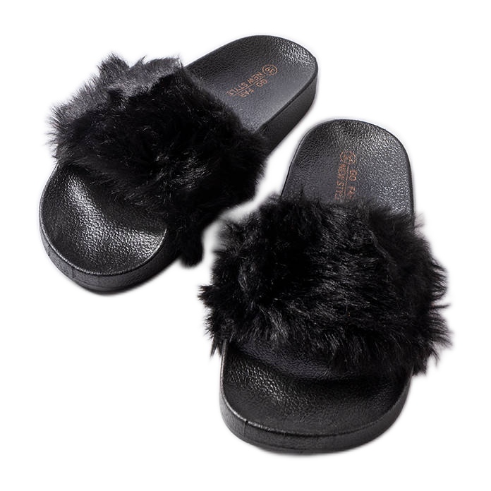 Babuchas negras con pelo de Genevre negro Babuchas negras con pelo de Genevre negro