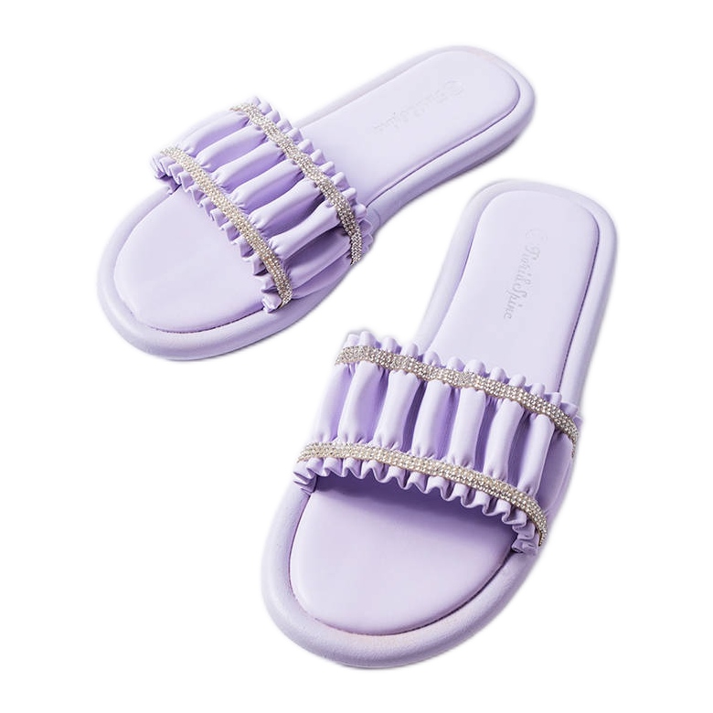 Sandalias moradas con circonitas de Anapor violeta