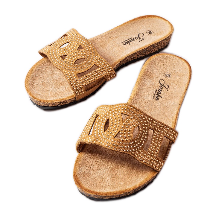 Chanclas beige decoradas con chorros Lagacé