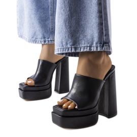 BM Sandalias negras de tacón alto de Mercure. negro