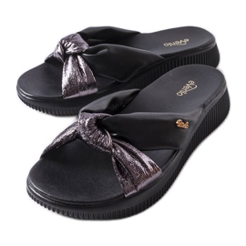 Sandalias de cuña negras de Luce negro