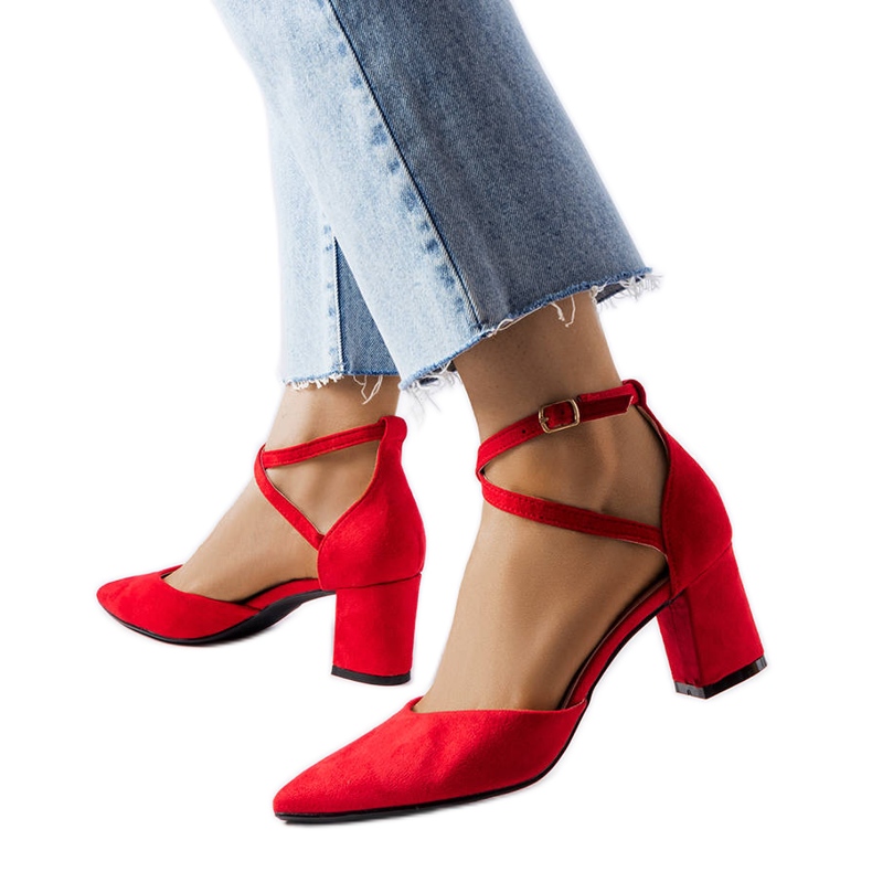 Bombas rojas en el puesto de Bensalem rojo