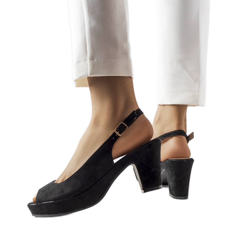 Sandalias de bloque negras de Dionne. negro