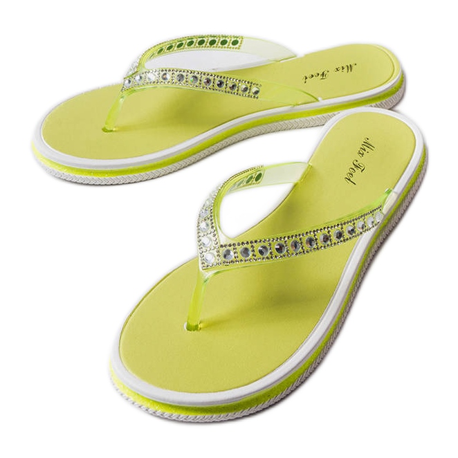 Chanclas con pedrería verde neón de Patrier