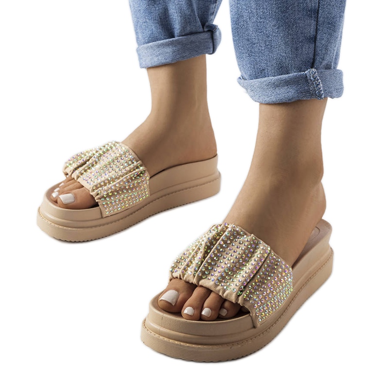 Sandalias de plataforma beige con circonitas cúbicas de Franet Sandalias de plataforma beige con circonitas cúbicas de Franet