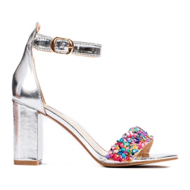 Sandalias plateadas Shelovet con cuentas plata
