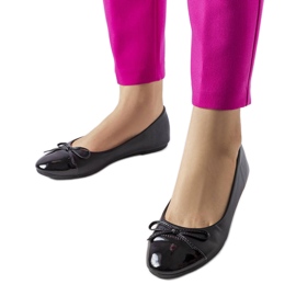 Bailarinas con puntera de charol negras de Despins negro Bailarinas con puntera de charol negras de Despins negro