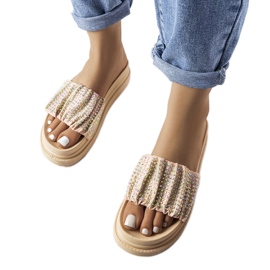 Sandalias rosas en la plataforma con circonitas cúbicas de Franet rosado Sandalias rosas en la plataforma con circonitas cúbicas de Franet rosado