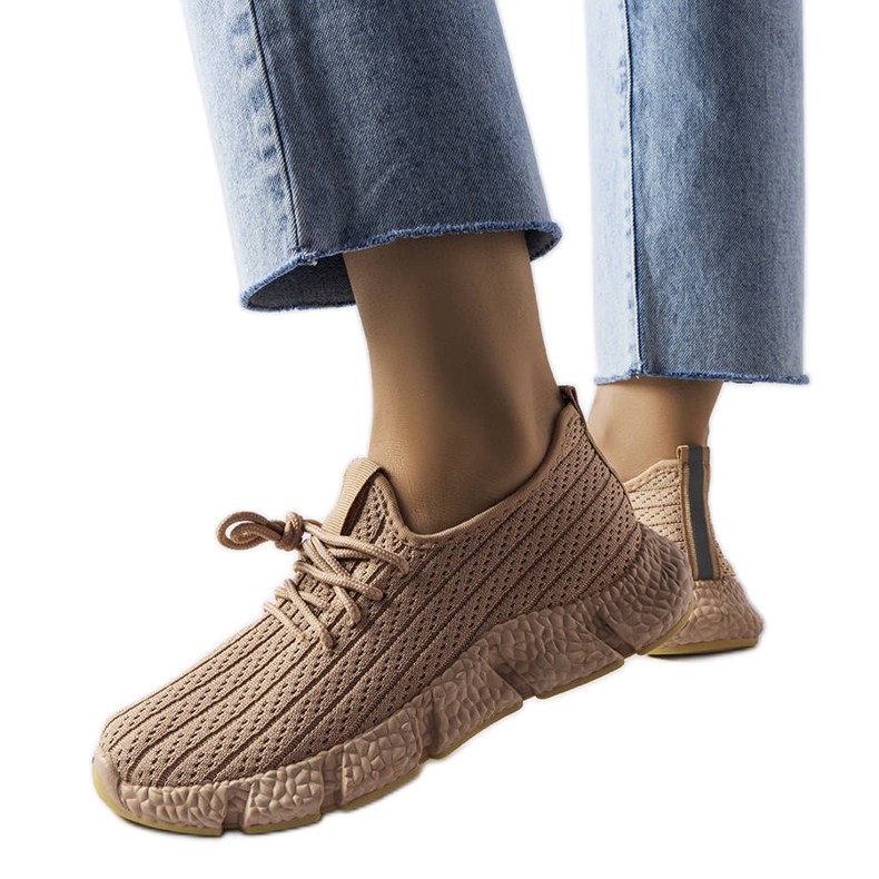 Inna Deportivas beige de Élodie.