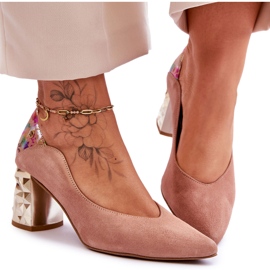Zapatos De Salón De Ante Con Tacón Decorativo Maciejka 05042-15 Rosa