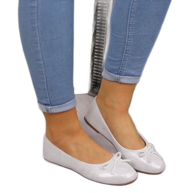Bailarinas con lazo eVento W 1136 blanco plata