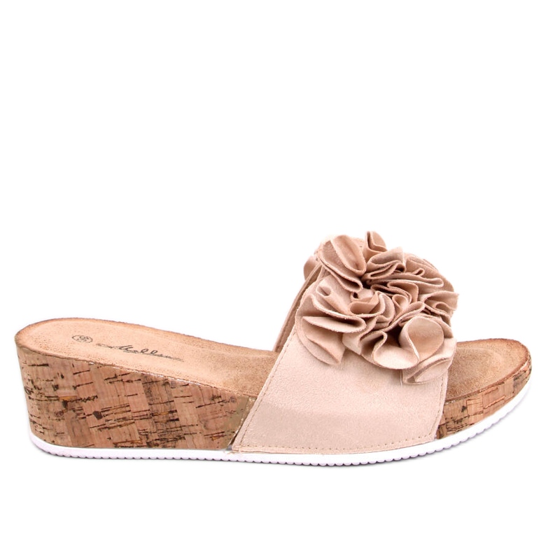 BM Sandalias cuña con flores de Peluso Beige BM Sandalias cuña con flores de Peluso Beige