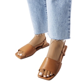 Sandalias marrones con punta cuadrada de Locust marrón