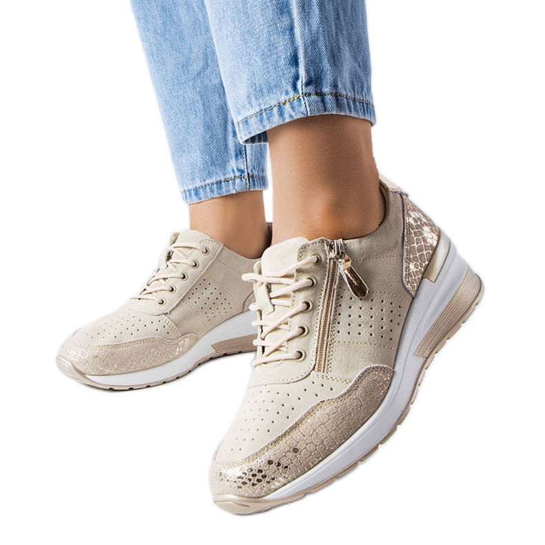 Zapato Jazzar piel calada beige