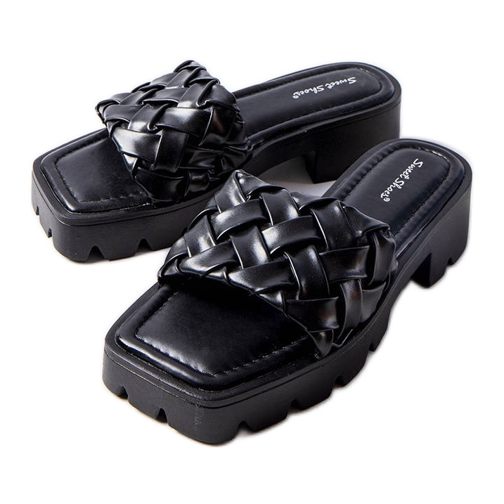 Pantuflas negras con suela de tractor de Lora negro Pantuflas negras con suela de tractor de Lora negro