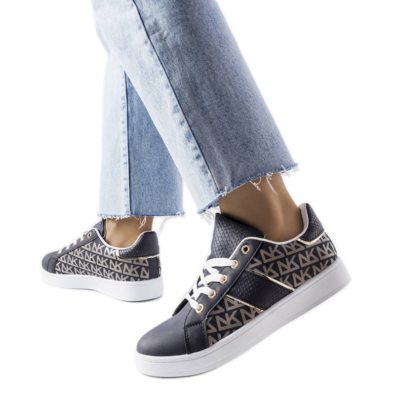 Inna Zapatillas deportivas azul marino decoradas con el monograma Bolduc