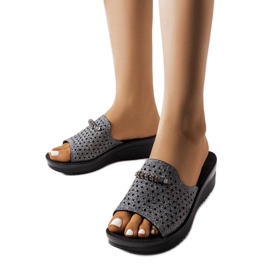 Sandalias cuña brillantes grises de Liisa