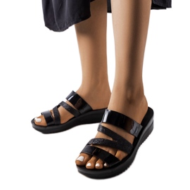 Pantuflas negras brillantes de Loli negro