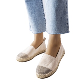 Mocasines tipo alpargata beige de Magali