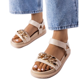 Sandalias deportivas beige con cadena de Machesney Sandalias deportivas beige con cadena de Machesney