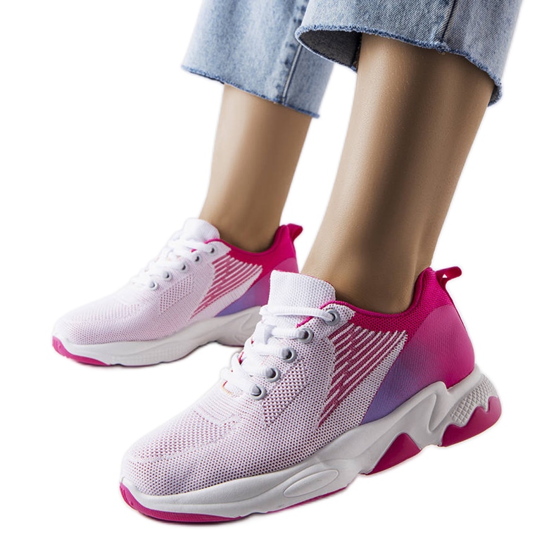 Zapatillas blancas y rosas de Genet. blanco