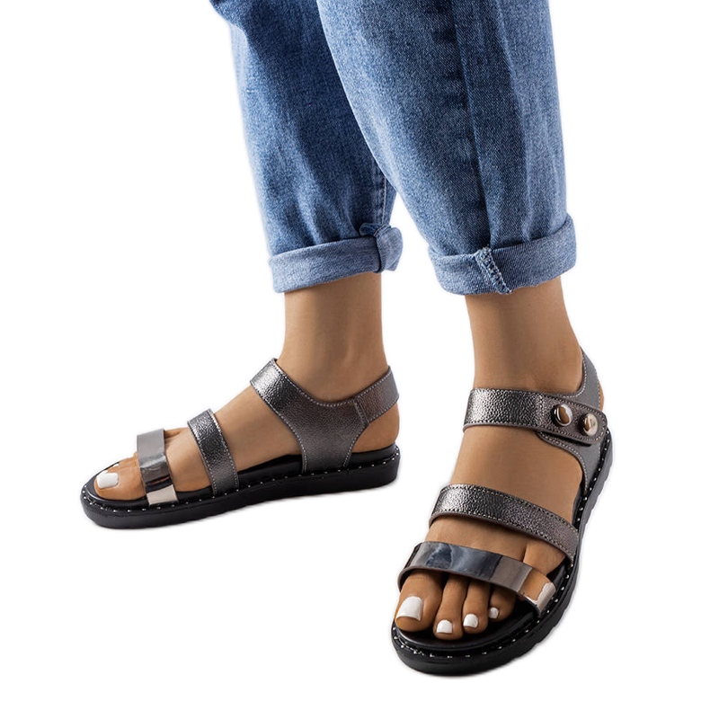 Sandalias grises metalizadas de Lanham