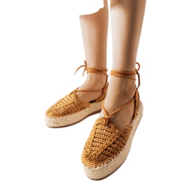 Alpargatas camel con cordones de Partenia marrón