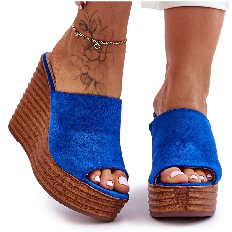 Chanclas ligeras en una plataforma masiva Blue Good Vibe azul Chanclas ligeras en una plataforma masiva Blue Good Vibe azul