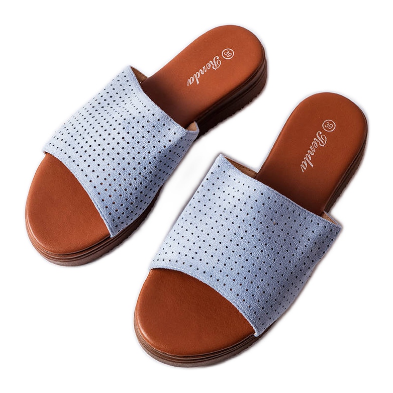 Babuchas azules con pala calada de Idabel