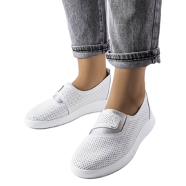 Zapatillas perforadas blancas de Ethels blanco