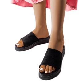 Chanclas negras con parte superior calada de Idabel negro