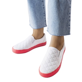 Zapatillas slip-on acolchadas blancas de Balsamo blanco