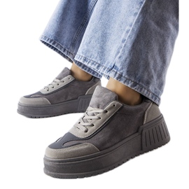 Zapatillas grises con plataforma de Fabienne