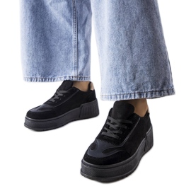 Zapatillas negras con plataforma de Fabienne. negro