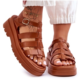 Sandalias De Piel Con Tiras De Colet Marrón