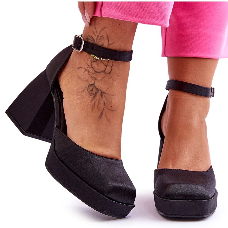 Bombas de moda en tacones masivos negro sandia