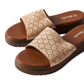 Chanclas rosas caladas con circonitas de Irvine rosado