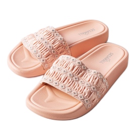 Chanclas rosa con volantes de Ernest
