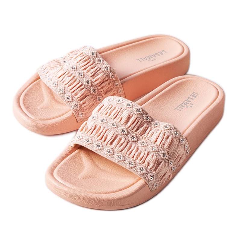 Chanclas rosa con volantes de Ernest rosado
