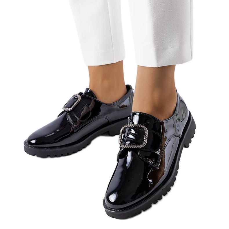 Zapatos lacados en negro con hebilla Jarisile Zapatos lacados en negro con hebilla Jarisile