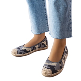 Alpargatas slip-on grises de Benedum
