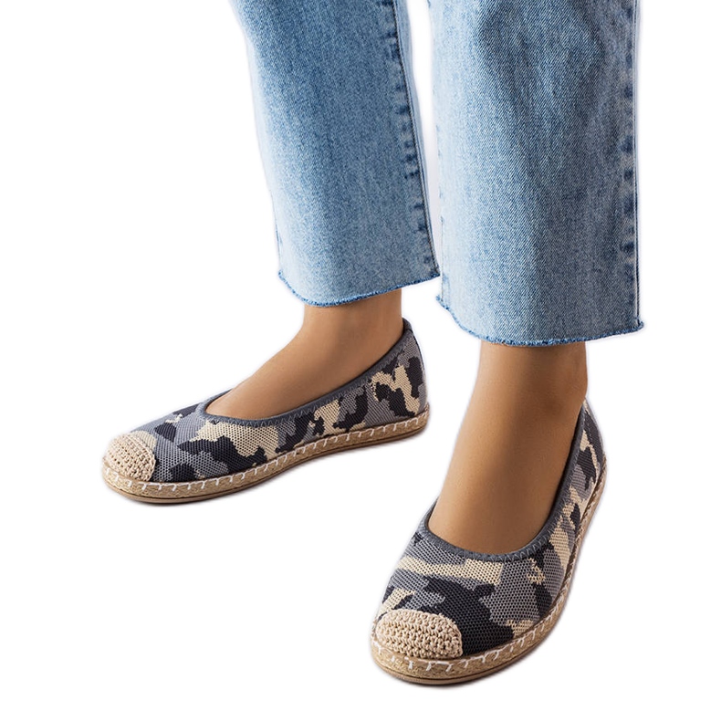 Alpargatas slip-on grises de Benedum