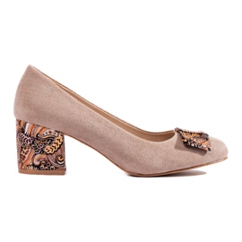 Zapatos de salón en ante beige con lazo de Shelovet
